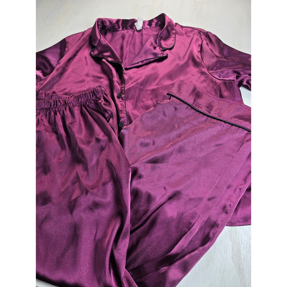 Lilac + London Plum Satin Pajama Set 1X Plus Size Minimalist Luxury Sleepwear